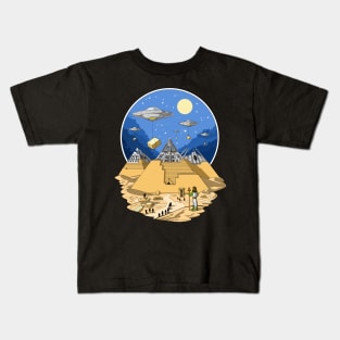 Alien Egyptian Pyramids Kids T-Shirt